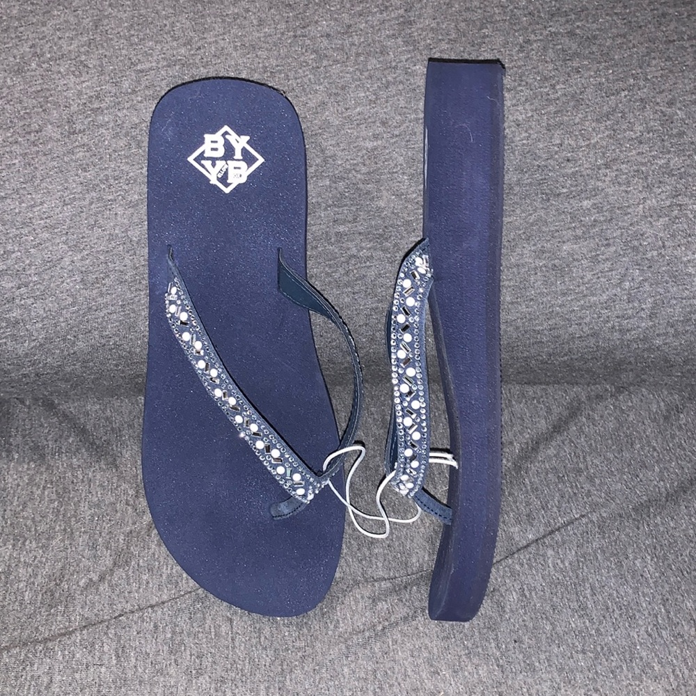 Cute By Yellow Box Size 7 Sandals